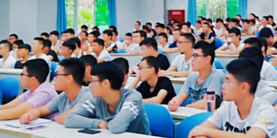 <b>廣安第一職業(yè)技術(shù)學(xué)校簡介</b>