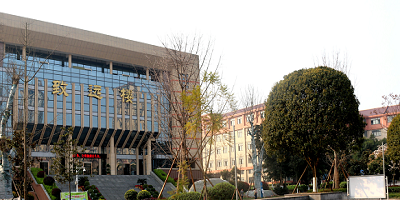 <b>瀘州財經(jīng)學(xué)校</b>