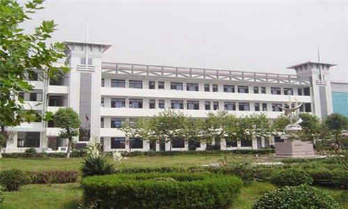 四川國盛技工學校