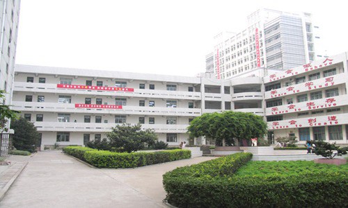 四川省弘博中等專業(yè)學校